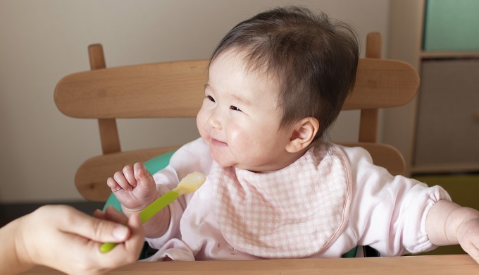 離乳食で魚を食べない赤ちゃん 臭いや飲み込めないのが原因 厳選レシピも 幼児食なう