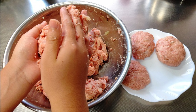 子供　肉　食べない