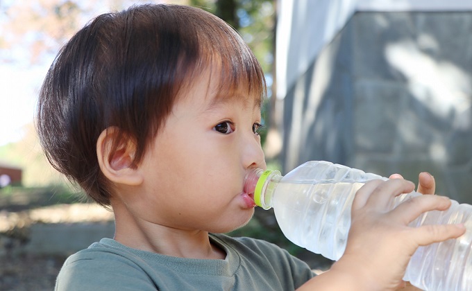 子供　麦茶　飲まない